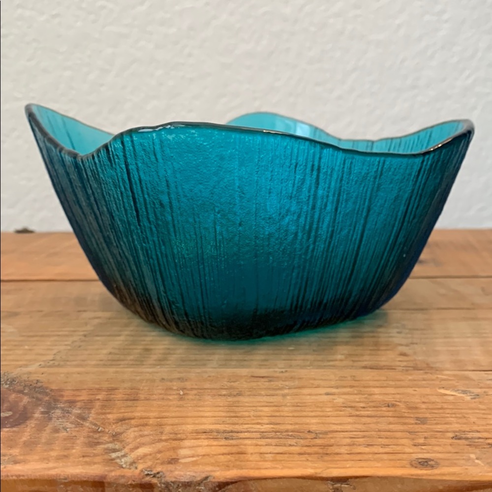 Vintage midcentury teal glass bowl VGUC Quirky Boho Eclectic